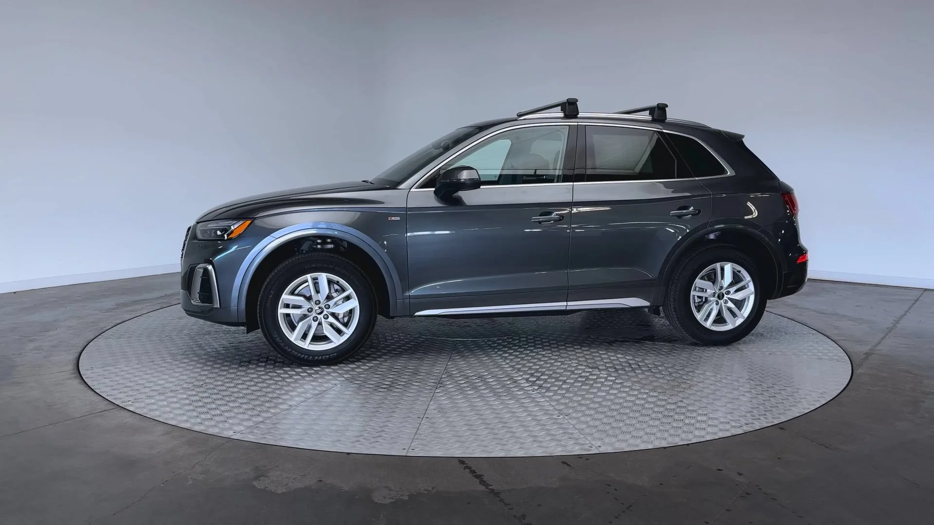 Used 2023 Daytona Gray Pearl Effect Audi S line Premium image 5