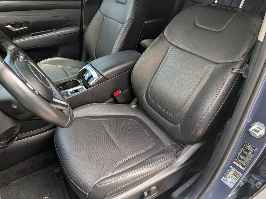 Used 2025 Blue Hyundai SEL Convenience image 12