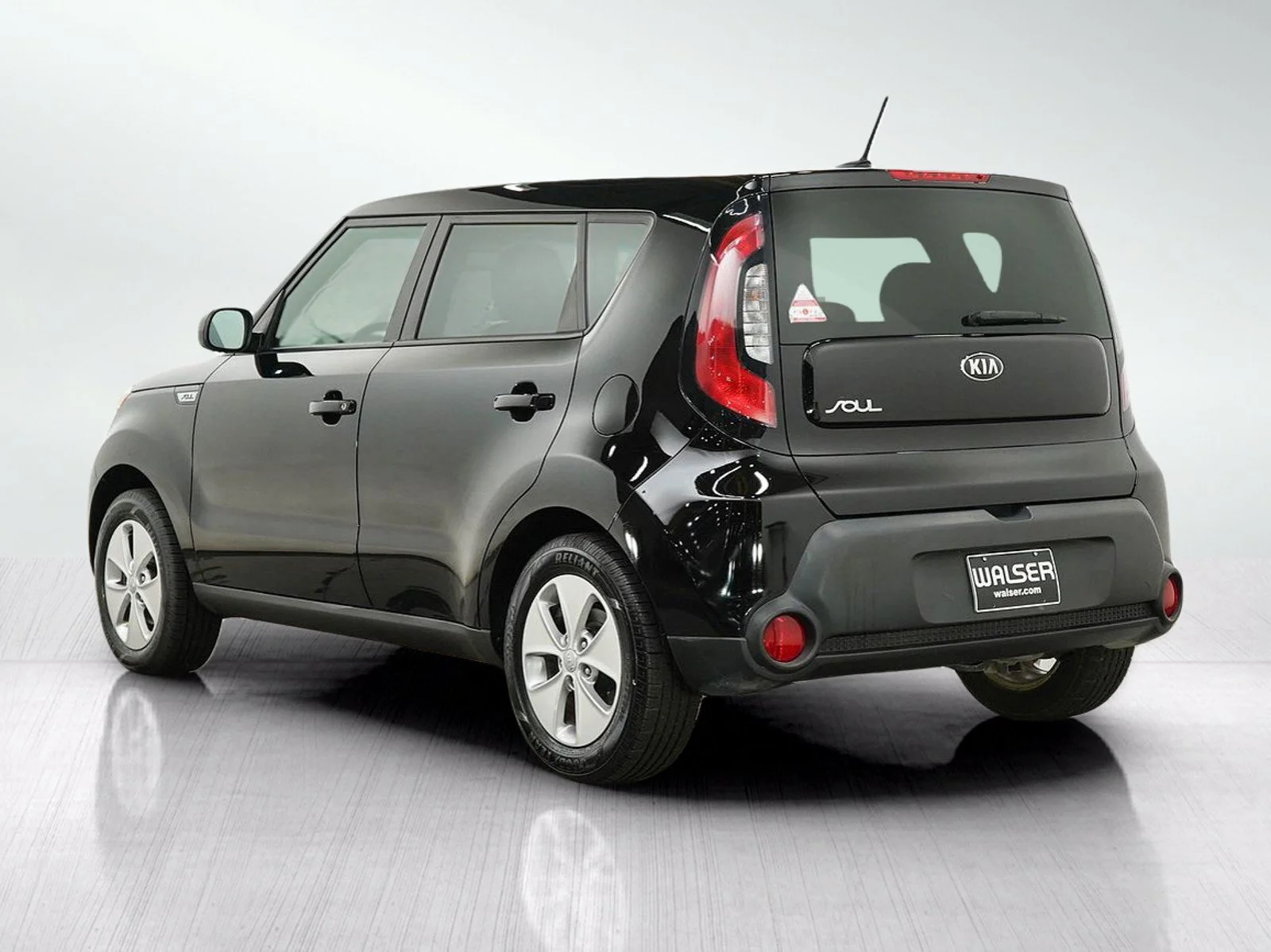 Used 2015 Shadow Black Kia  image 3