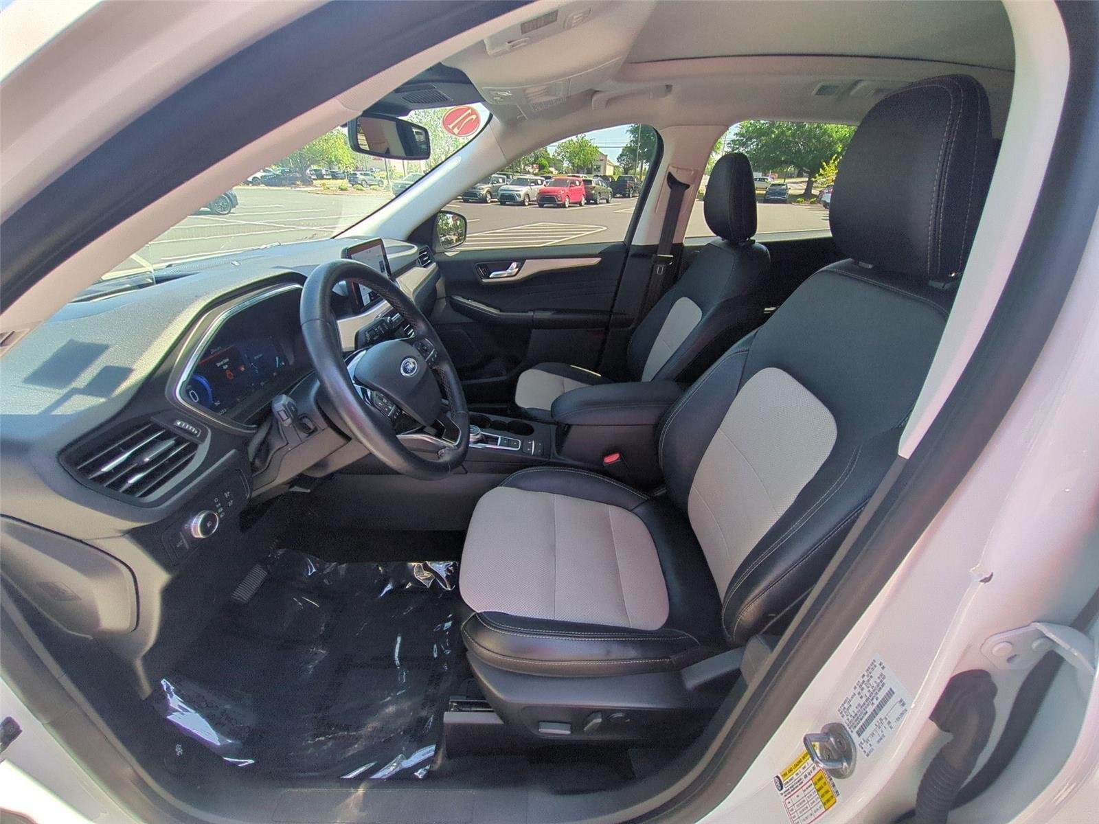 Used 2021 Star White Metallic Tri-Coat Ford Titanium image 19
