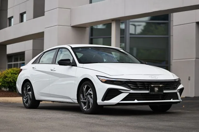 Certified Used 2025 Serenity White Hyundai SEL Sport image 1