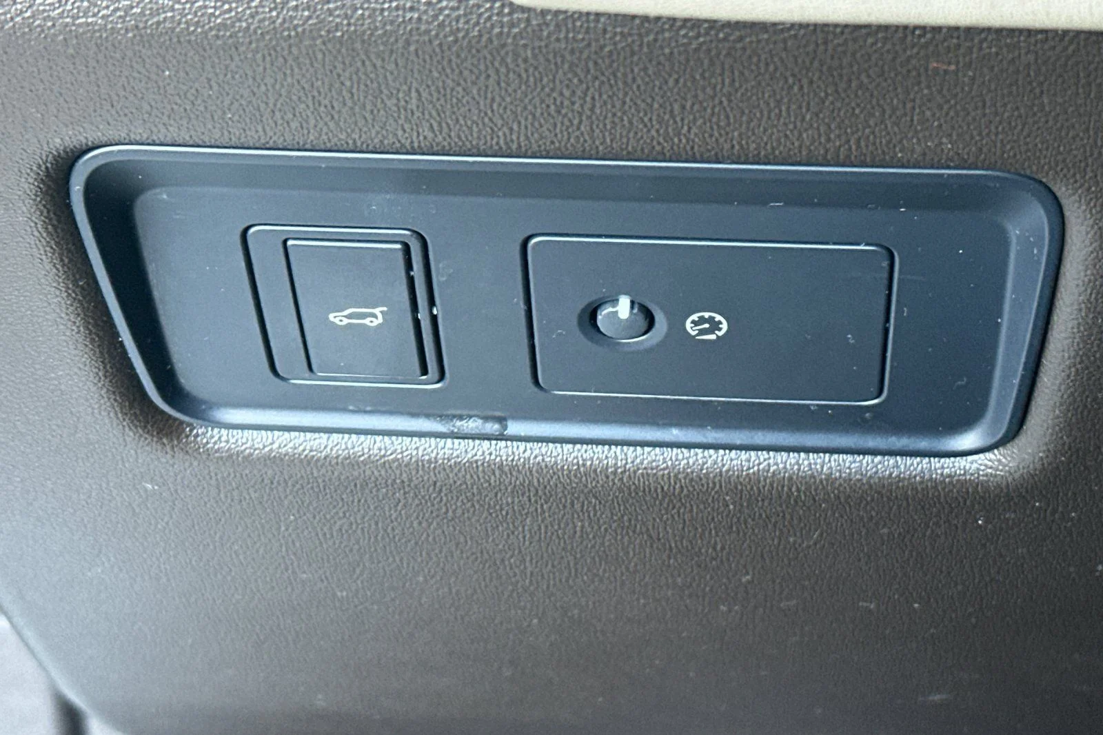 Used 2019  Land Rover Supercharged image 33