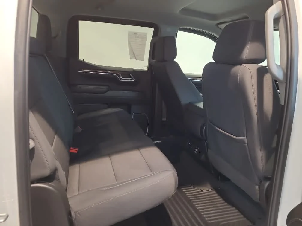 2024 Chevrolet Silverado 1500 LT - Photo 18