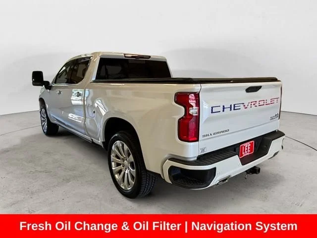 Used 2021 White Chevrolet High Country image 3