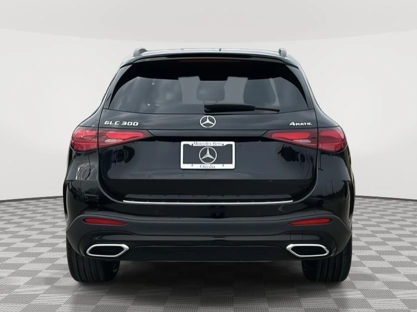 New 2026 Black Mercedes-Benz GLC 300 image 4
