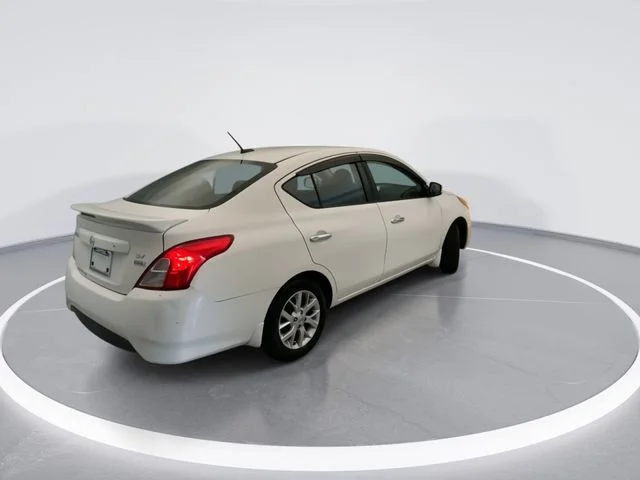 Used 2017 White Nissan 1.6 SV image 6