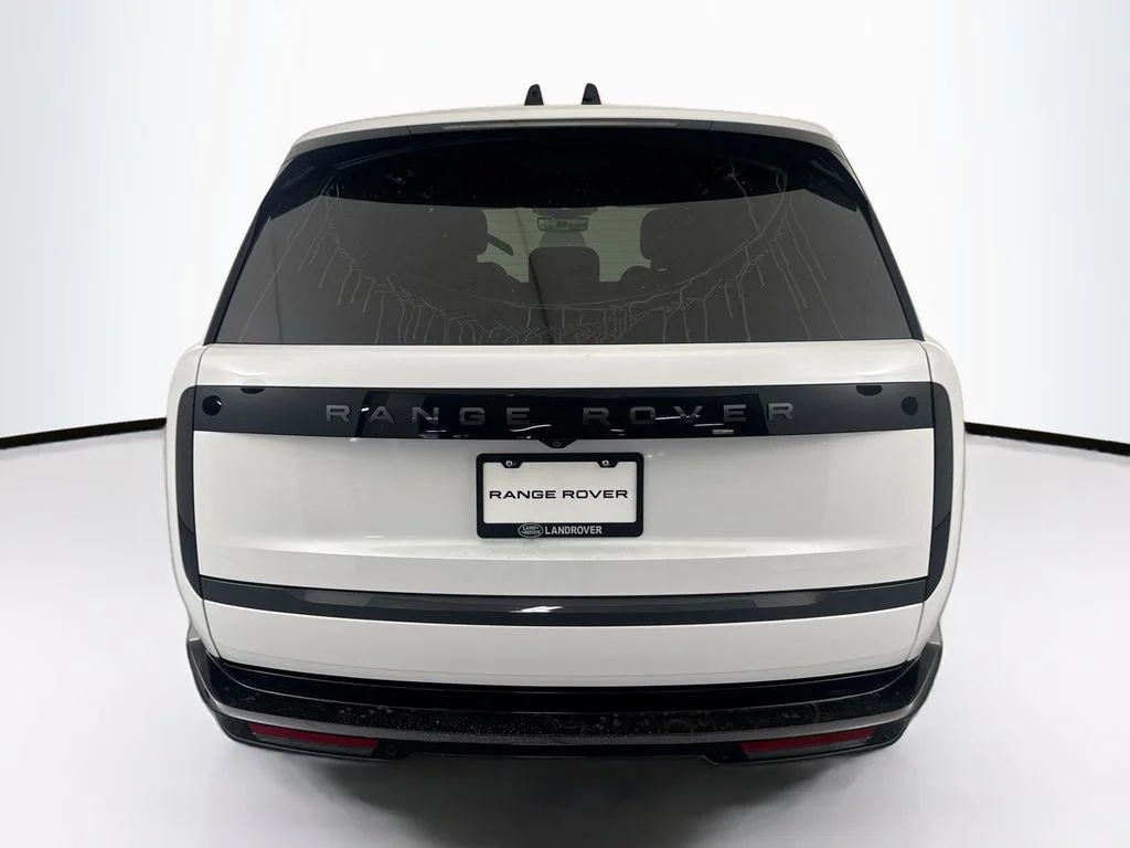 New 2026 Ostuni Pearl White Land Rover SE image 6