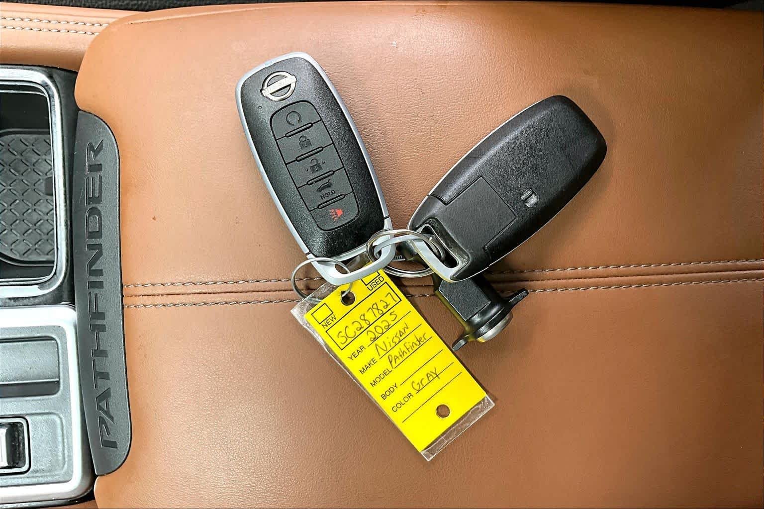 Used 2025 Boulder Gray Pearl Nissan Platinum image 15