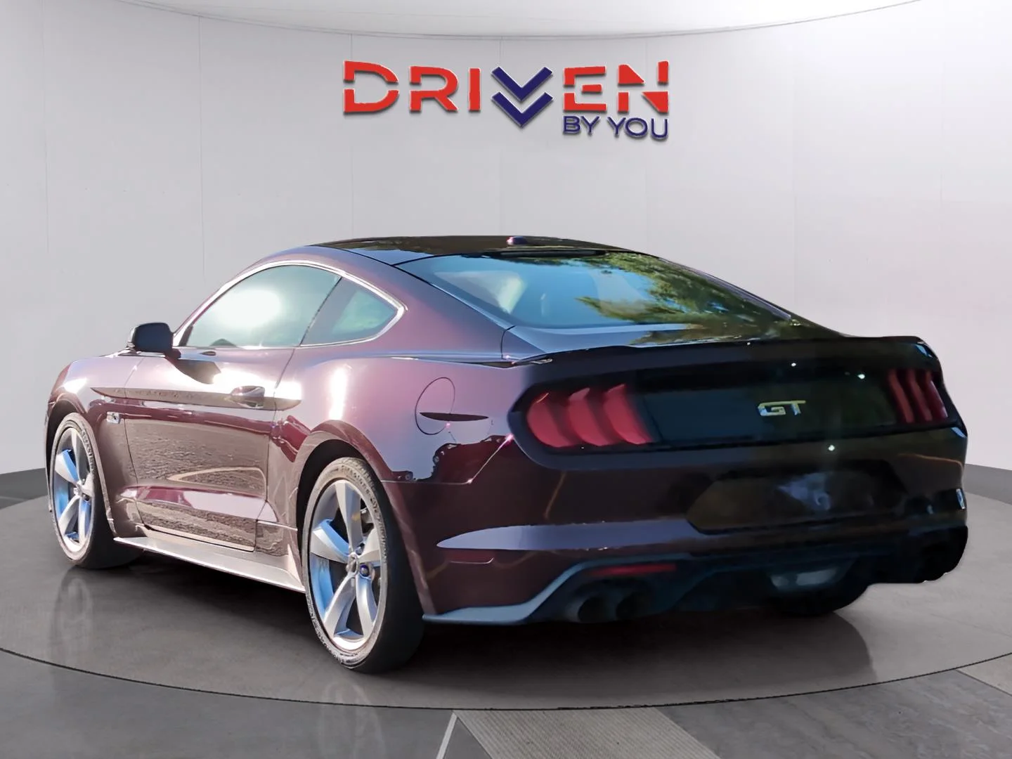 Used 2018 Royal Crimson Metallic Tinted Clearcoat Ford GT Premium image 3