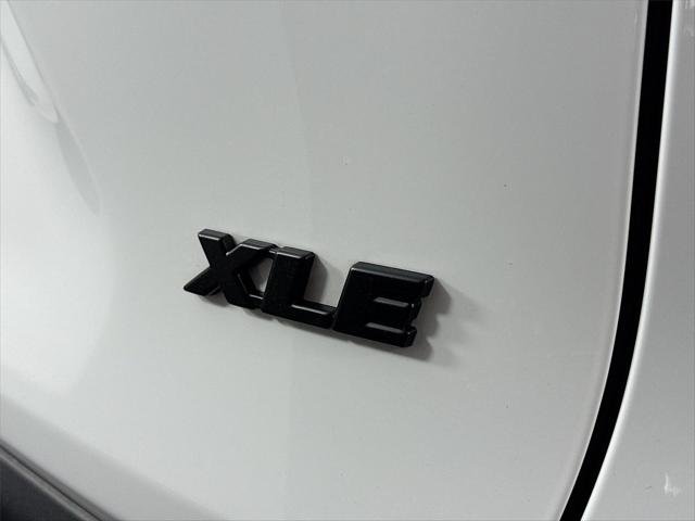 Certified Used 2024 ICE CAP Toyota  image 14