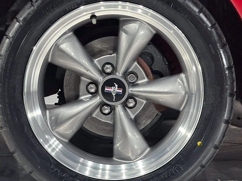 Used 2004  Ford GT image 14
