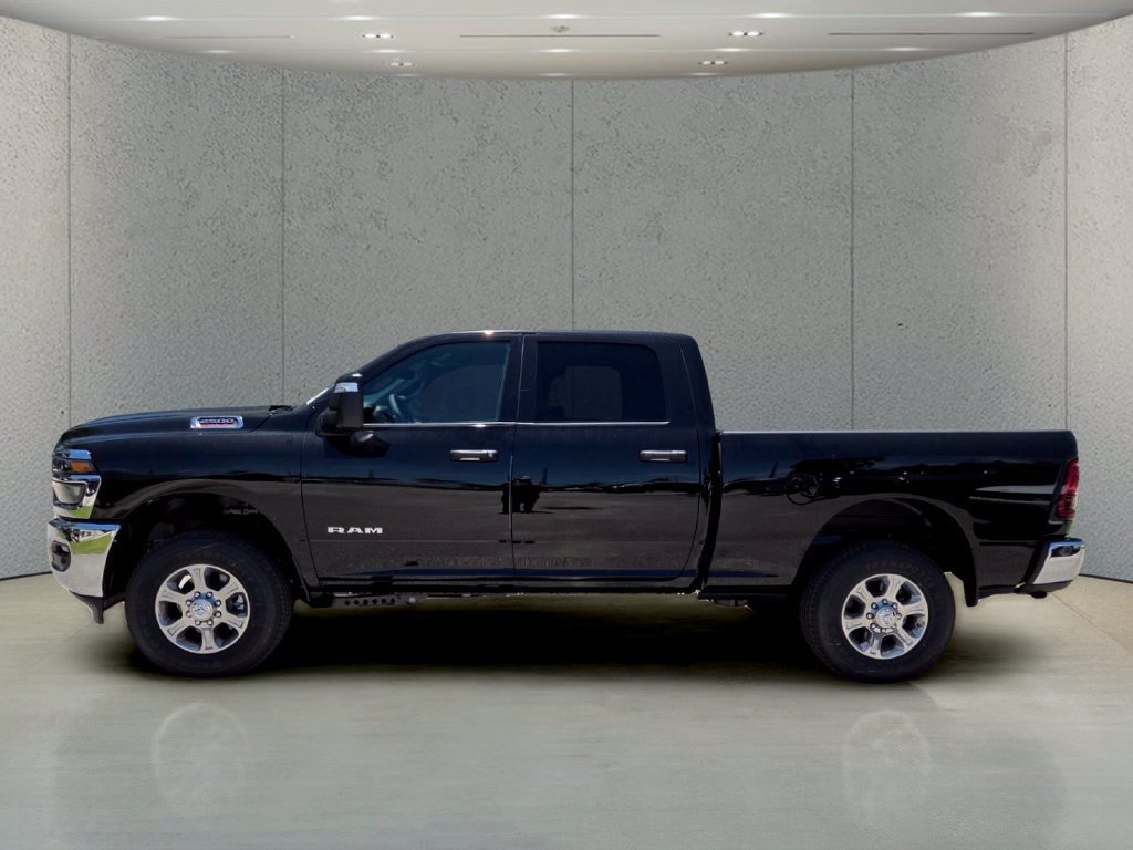 New 2026 Diamond Black Crystal Pearl-Coat Exterior Paint RAM Big Horn image 9