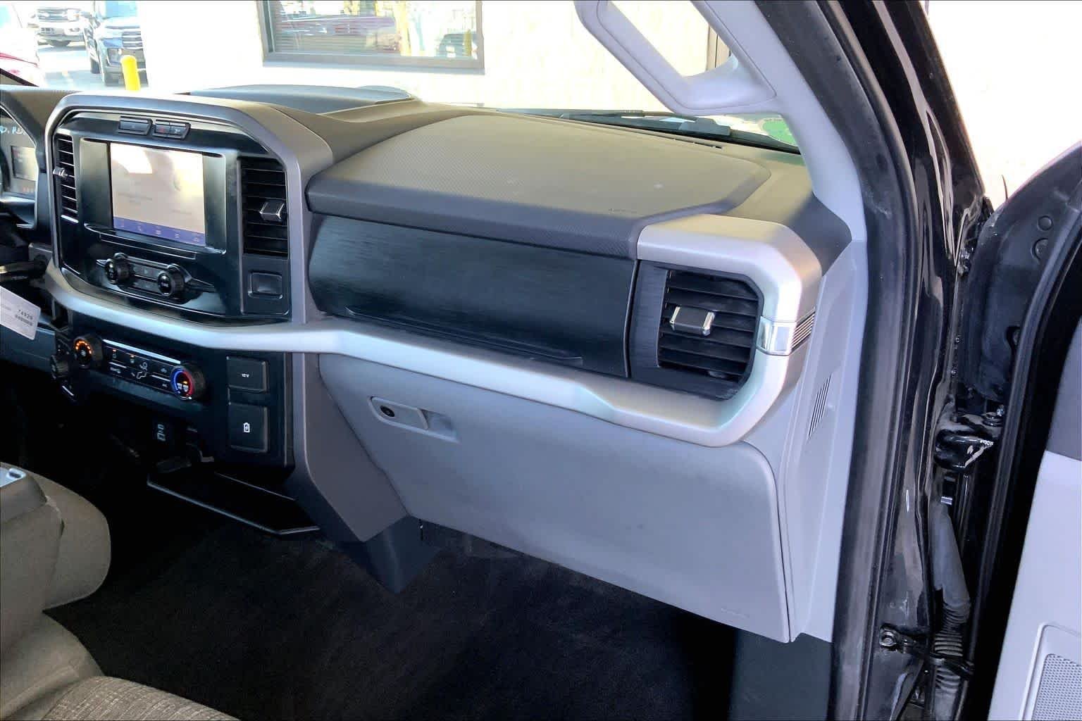 Used 2022 Agate Black Metallic Ford XLT image 38