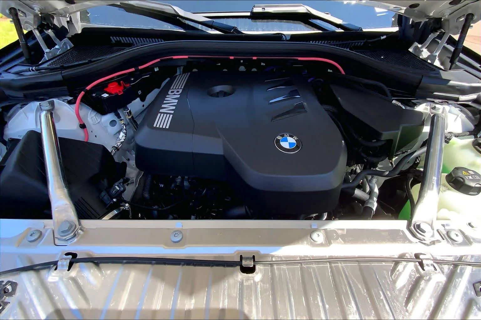 New 2026 Mineral White Metallic BMW 30 xDrive image 16