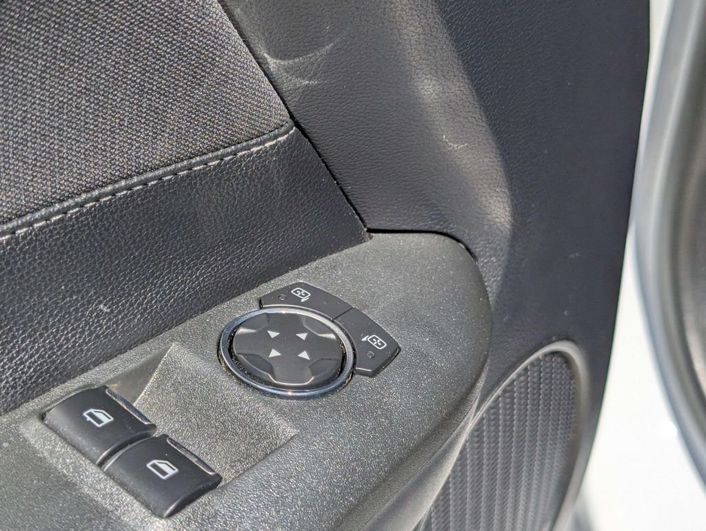 Used 2017 White Ford GT image 17