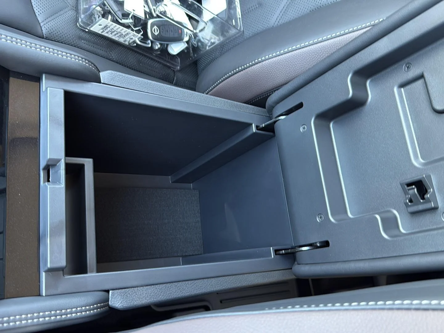 New 2026 Boulder Gray Pearl/Super Black Nissan Platinum image 33