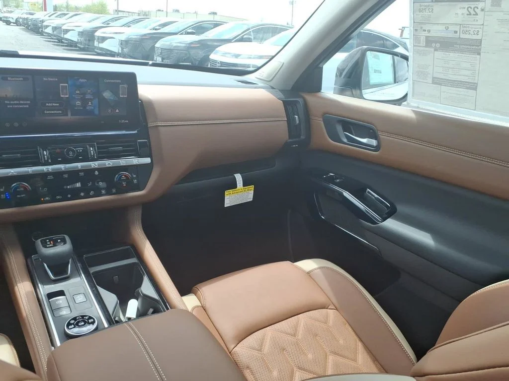 New 2026 White Nissan Platinum image 5