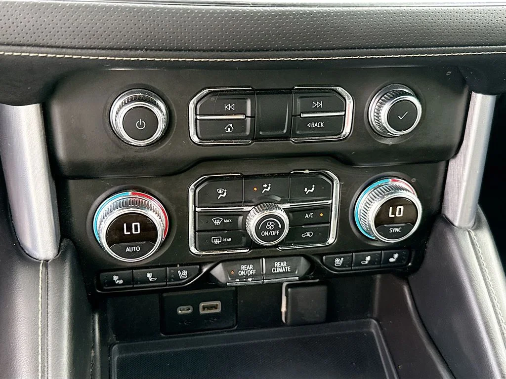 2021 GMC Yukon XL SLT - Photo 17