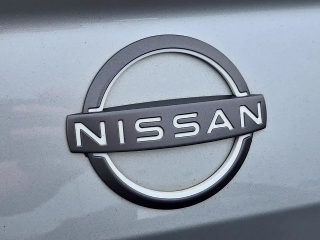Used 2023 Silver Nissan 2.5 SV image 17