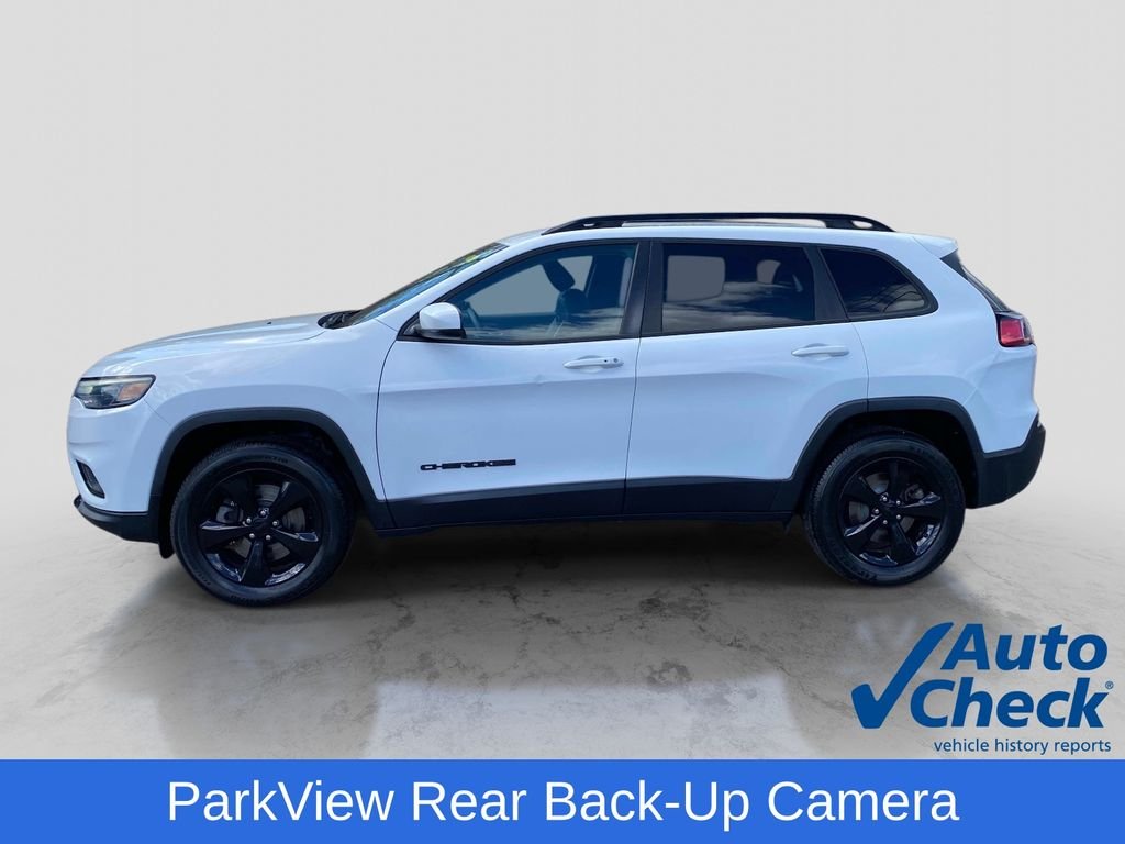 Used 2020 White Jeep Latitude Plus image 3