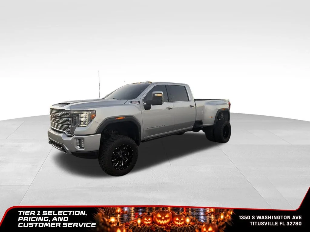 Used 2020 QUICKSILVER METALLIC GMC Denali image 2