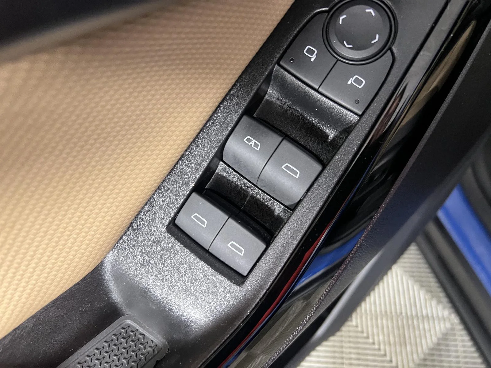 Used 2025 Reef Blue Metallic Chevrolet ACTIV image 19
