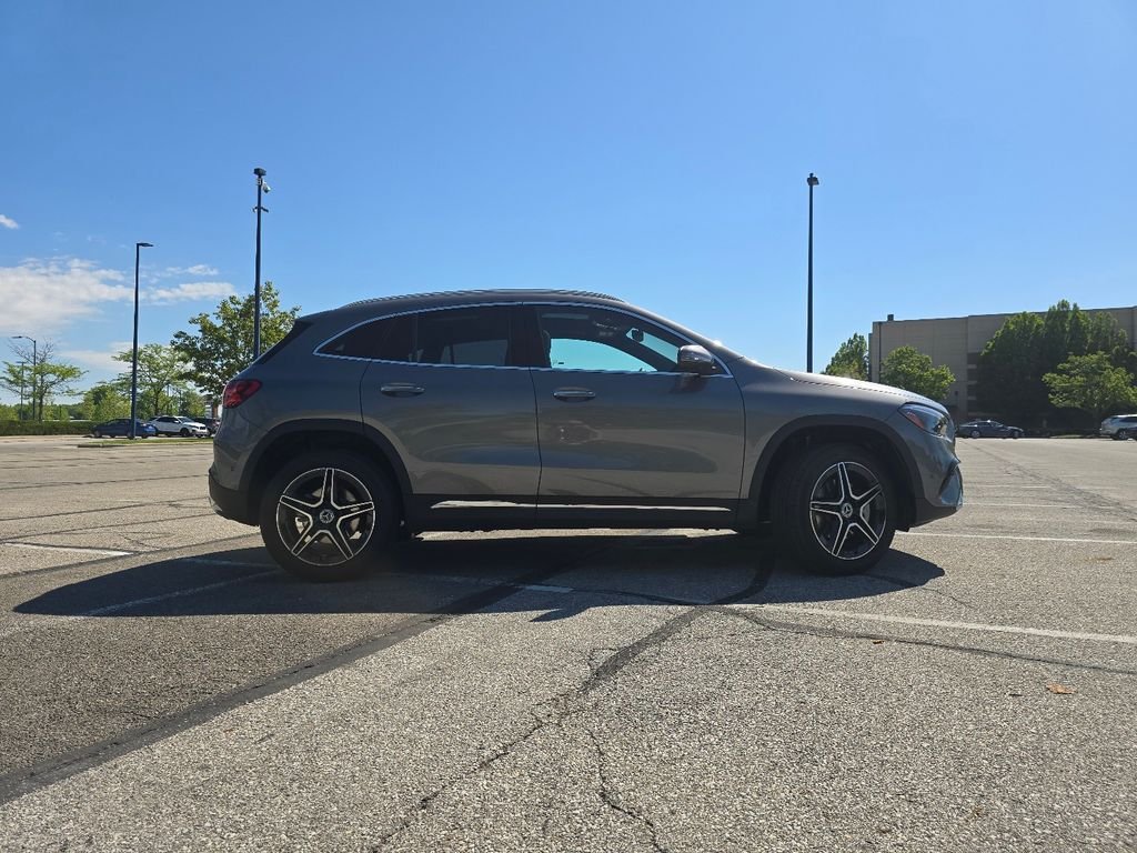 New 2026 Mountain Grey Metallic Mercedes-Benz GLA 250 image 17