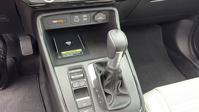 Used 2024 Platinum White Pearl Honda EX-L image 20