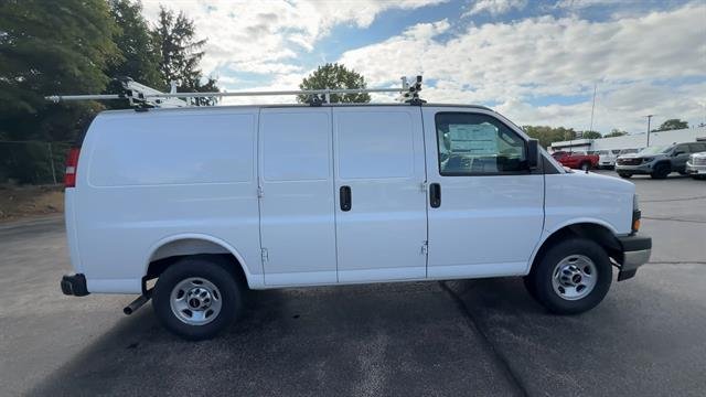 2026 GMC Savana Cargo Work Van - Photo 9