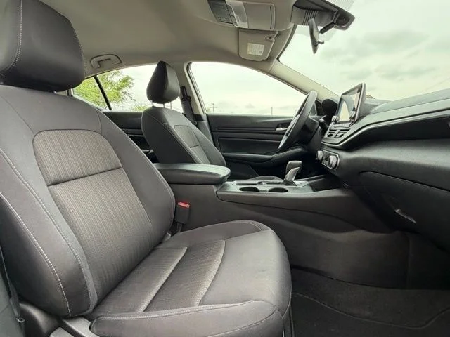 2025 Nissan Altima SV - Photo 23
