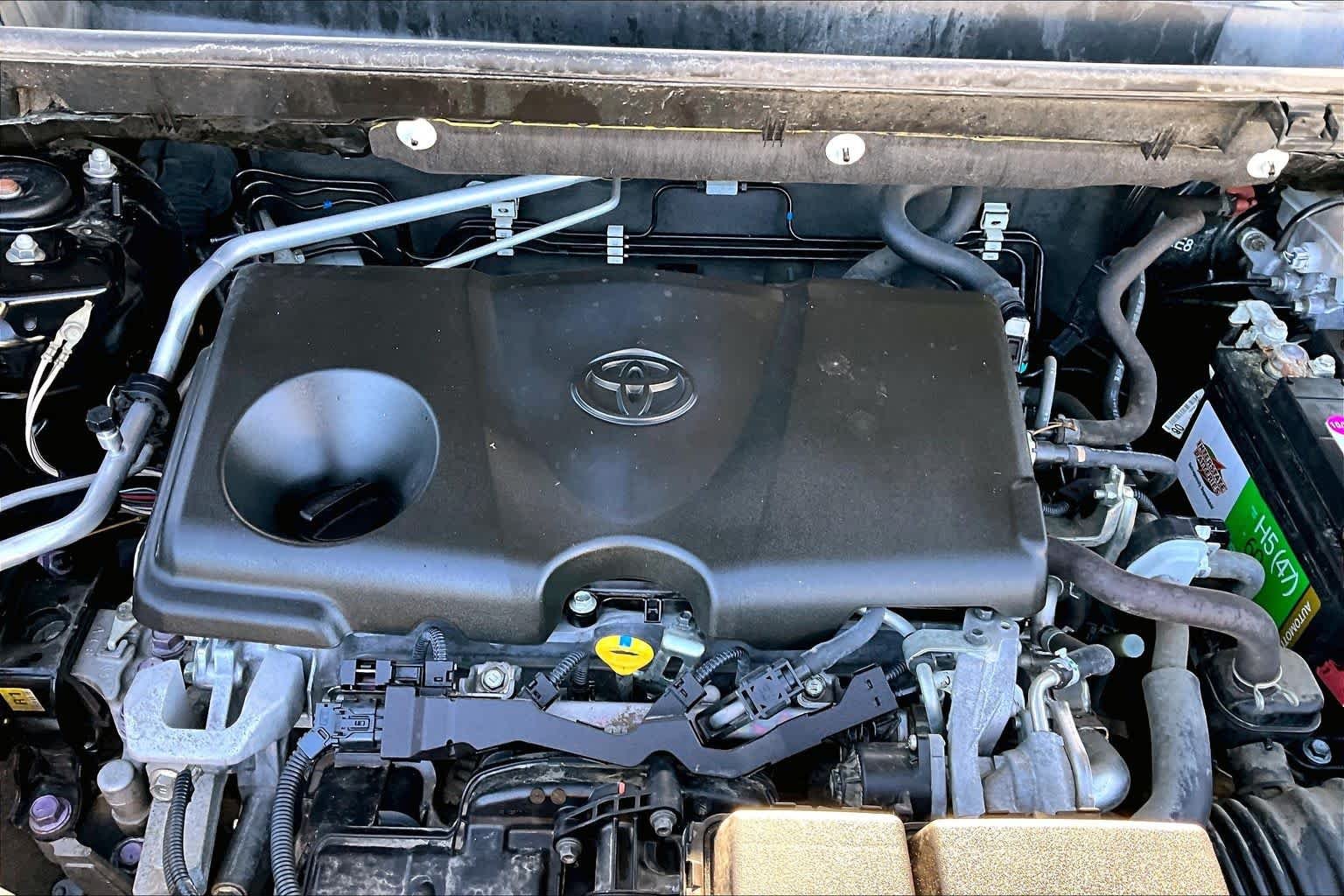 Used 2019 Midnight Black Metallic Toyota LE image 32