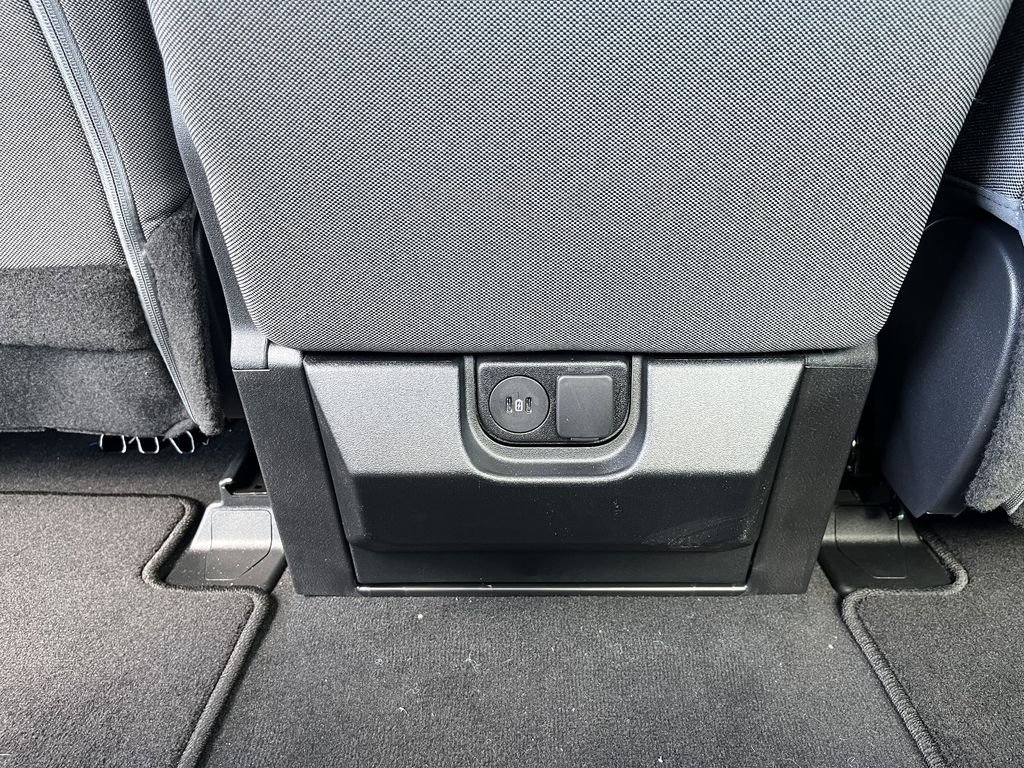 New 2026 Oxford White Ford F-250® XL image 31