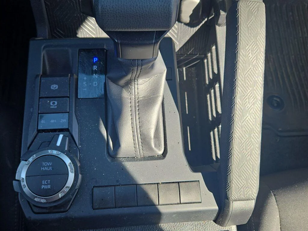 Used 2025 Ice Cap Toyota SR5 image 25