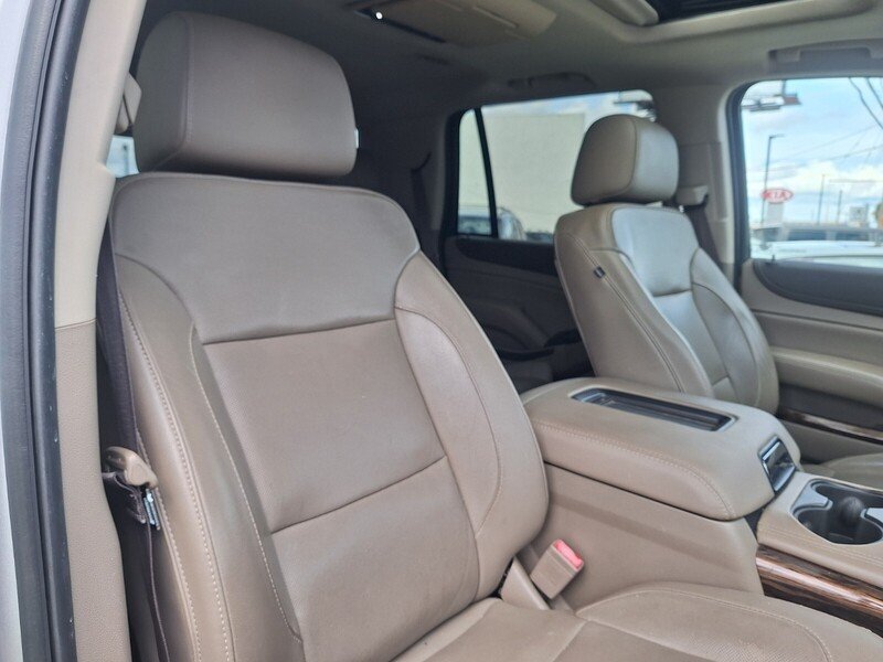 Used 2019 Silver GMC SLT image 32