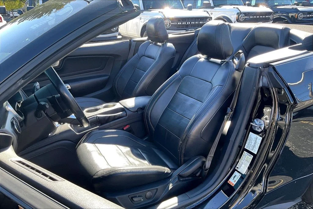Used 2020 Black Ford GT Premium image 24