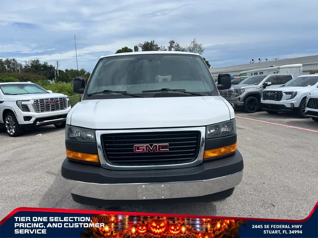 Used 2023 SUMMIT WHITE GMC RWD 2500 Regular Wheelbase Work Van image 3
