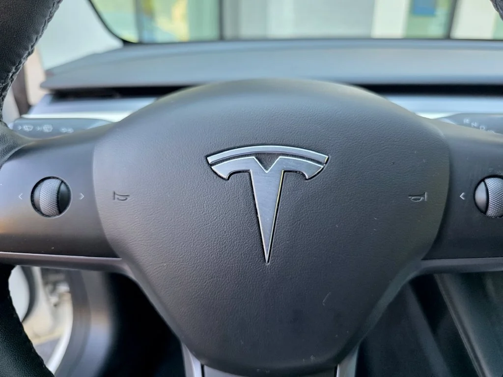Used 2021  Tesla Long Range image 21