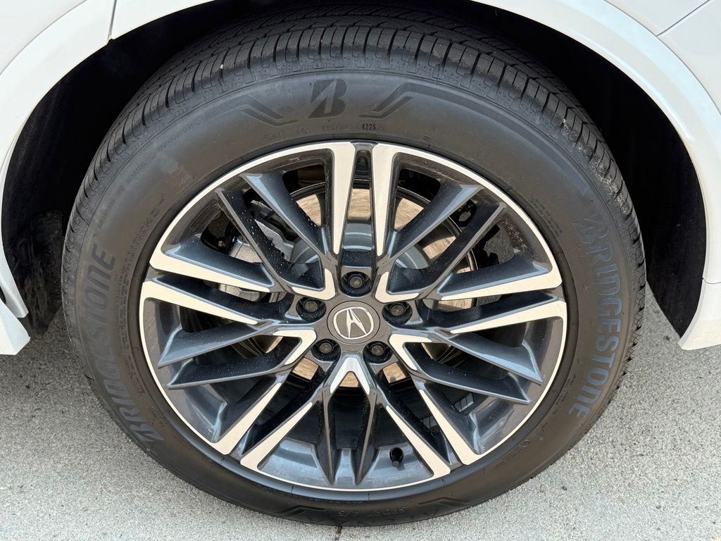 Used 2026 Solar Silver Metallic Acura Advance Package image 10