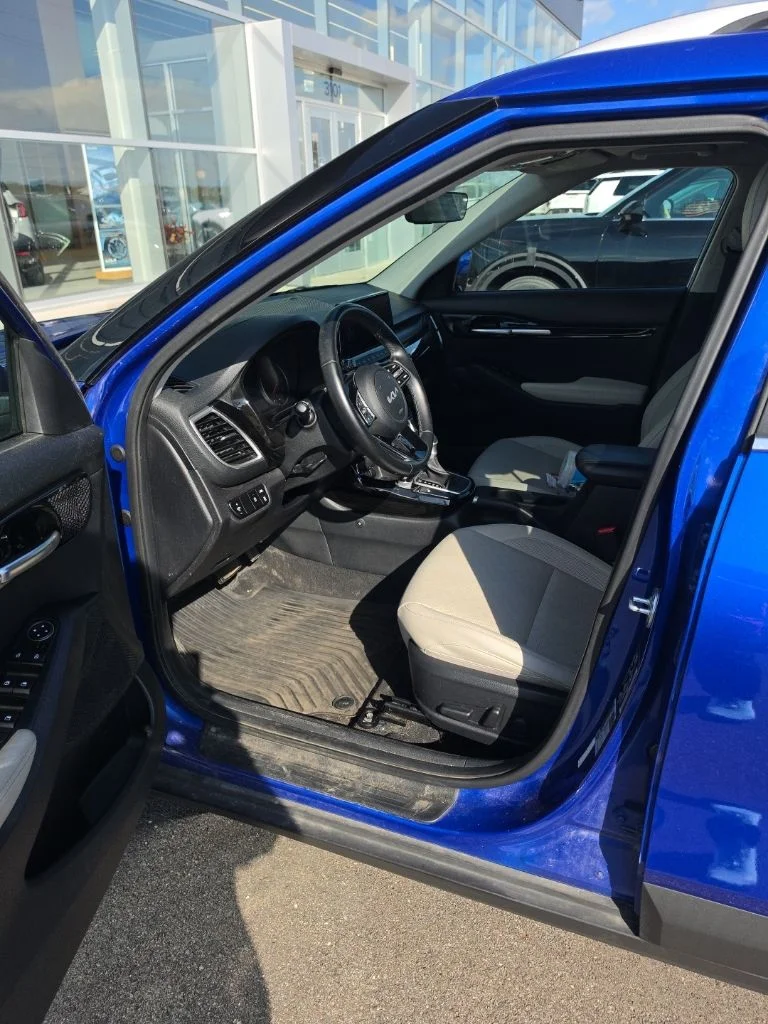Certified Used 2023 Blue Kia EX image 3