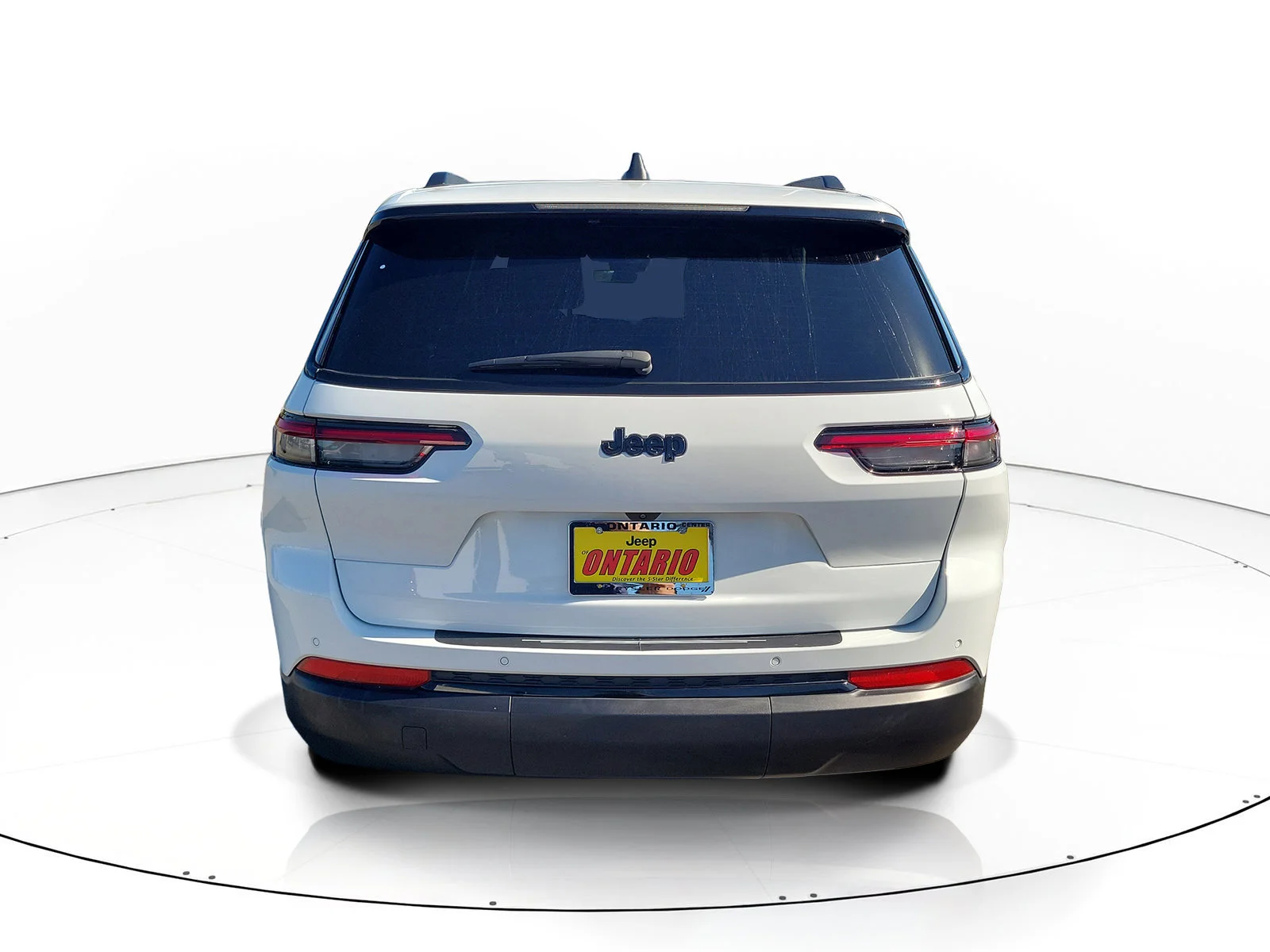 Certified Used 2025 White Jeep Altitude image 4