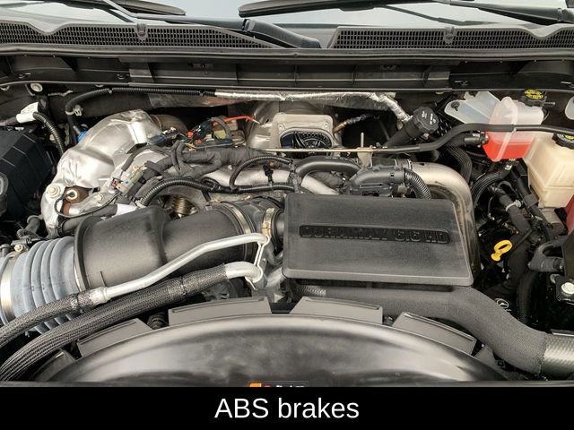 Used 2024  GMC AT4 image 35