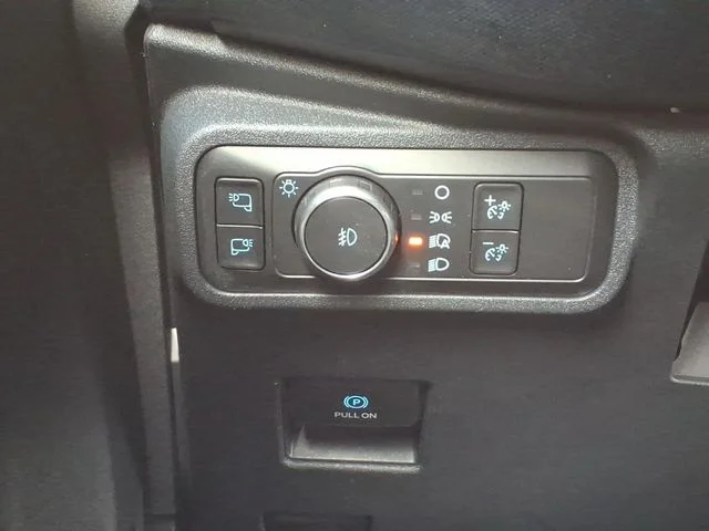 Used 2022 Blue Ford Outer Banks image 24