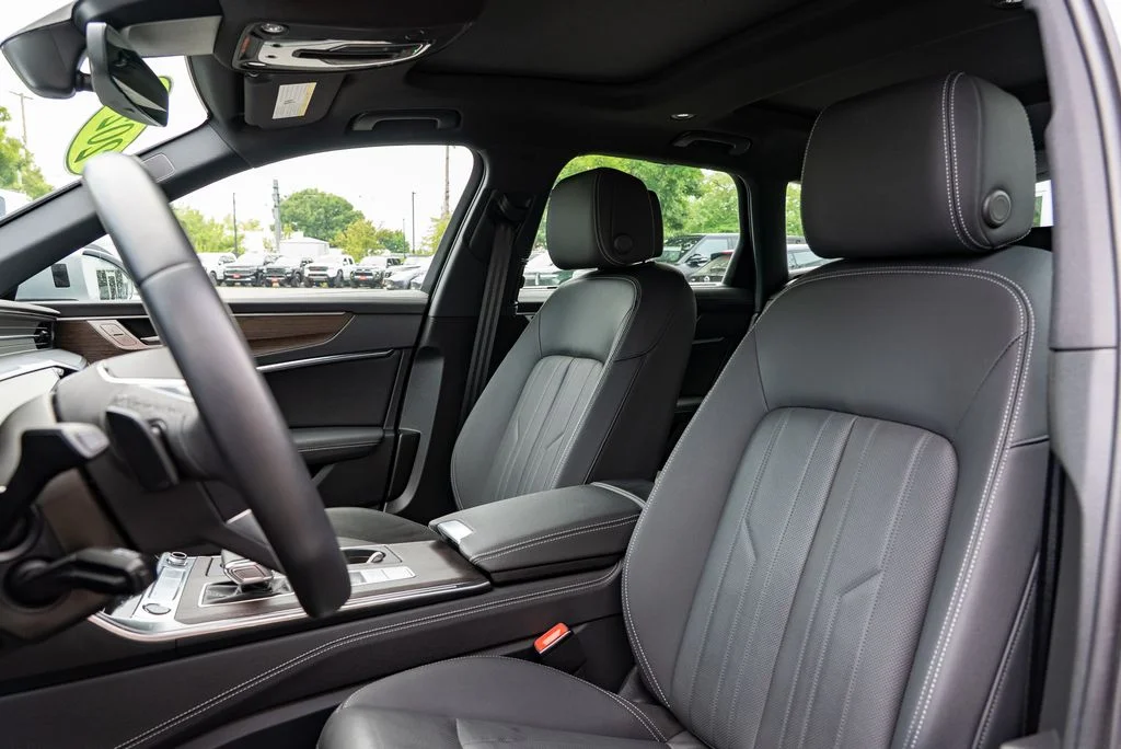 Used 2024  Audi Premium Plus image 23