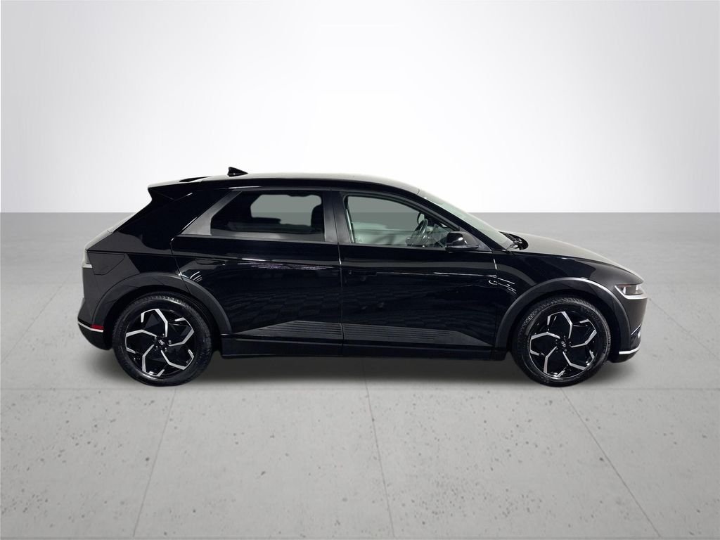 Used 2024 Abyss Black Hyundai SEL image 5