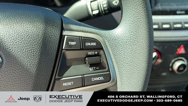 Used 2022 Blue Hyundai SE image 13