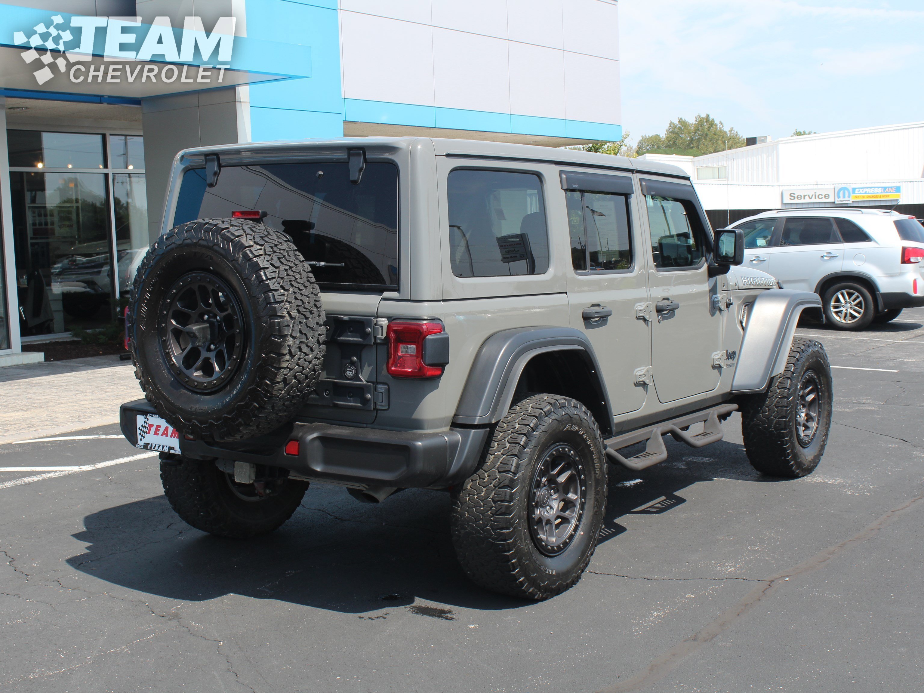 Used 2022 Gray Jeep High Tide 4x4 image 6