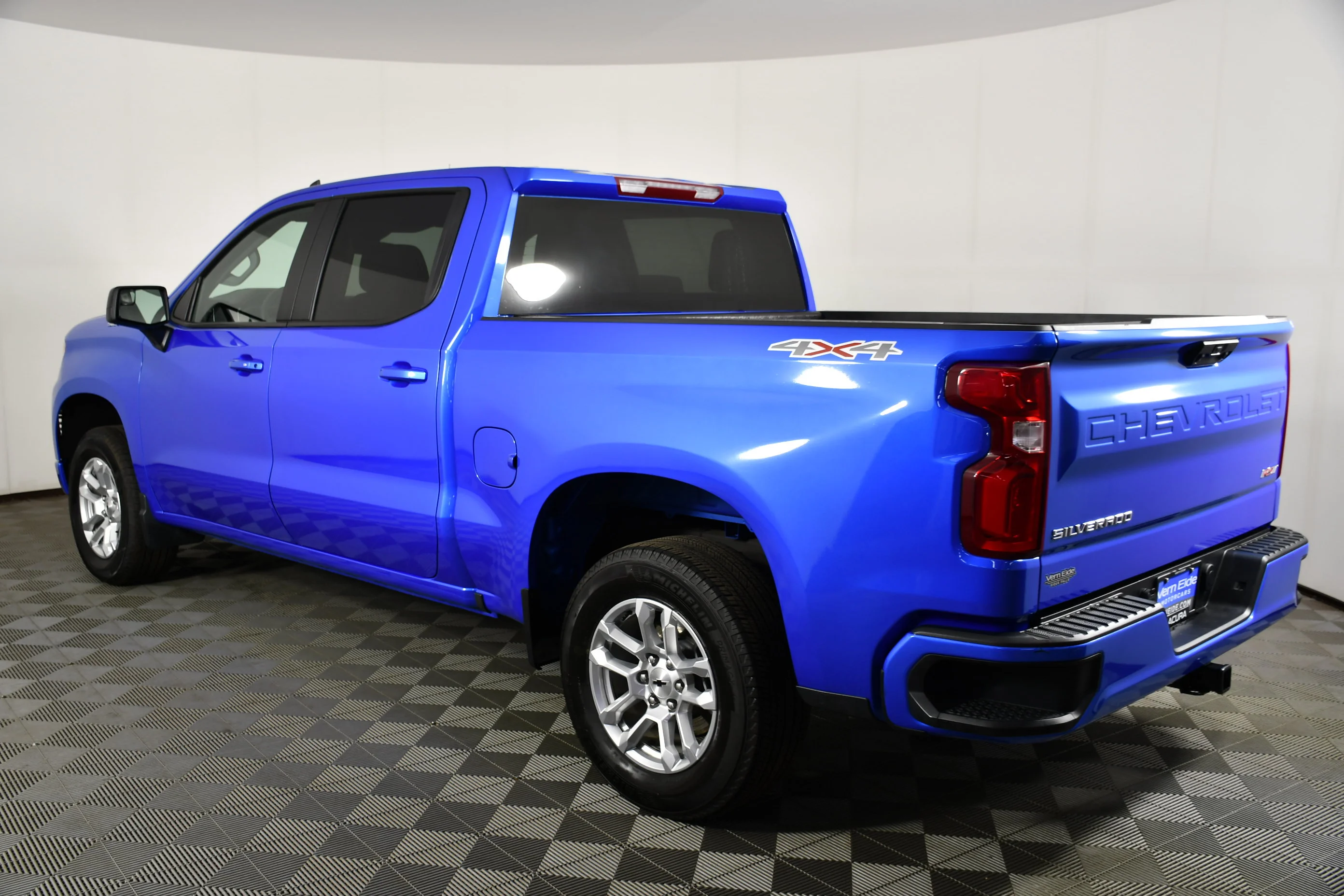 Used 2026 Riptide Blue Metallic Chevrolet RST image 8
