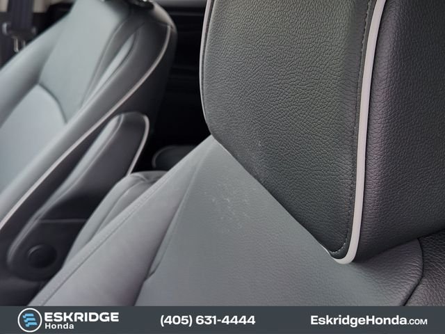 2026 Honda Odyssey Touring - Photo 16