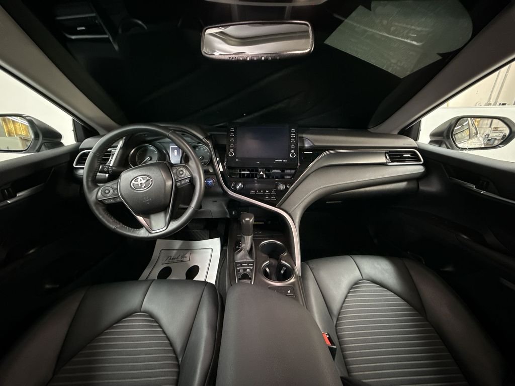 Used 2024 Ice Toyota SE image 19