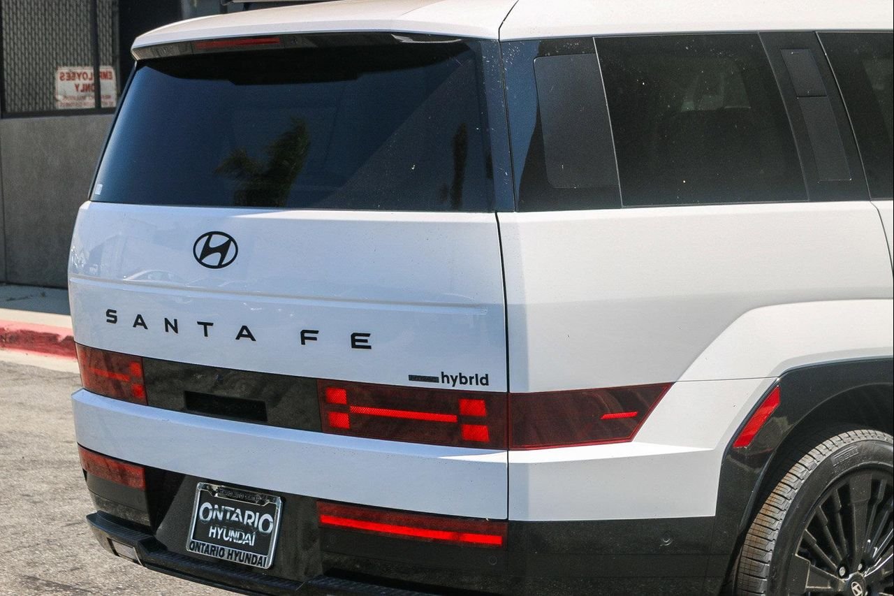 New 2025 White Hyundai Calligraphy image 38
